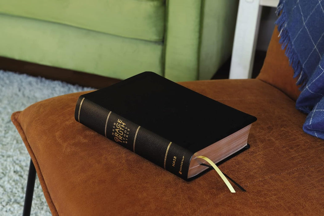 NASB: The Grace and truth Study Bible; Bonded Leather, Black, Red Letter, 1995 Text, Comfort Print