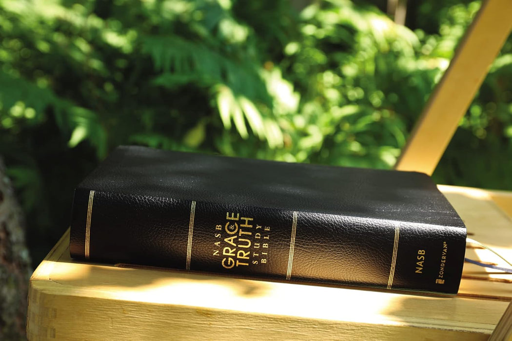 NASB: The Grace and truth Study Bible; Bonded Leather, Black, Red Letter, 1995 Text, Comfort Print