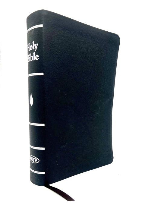 Defending the Faith Bible Personal Carry Edition (Genuine Leather)