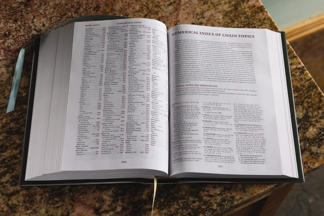 Thompson Chain-Reference Bible